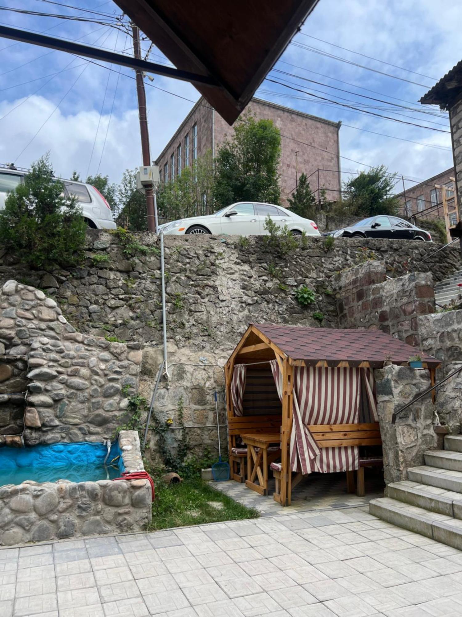 Dom Adonis Dilijan Exterior foto